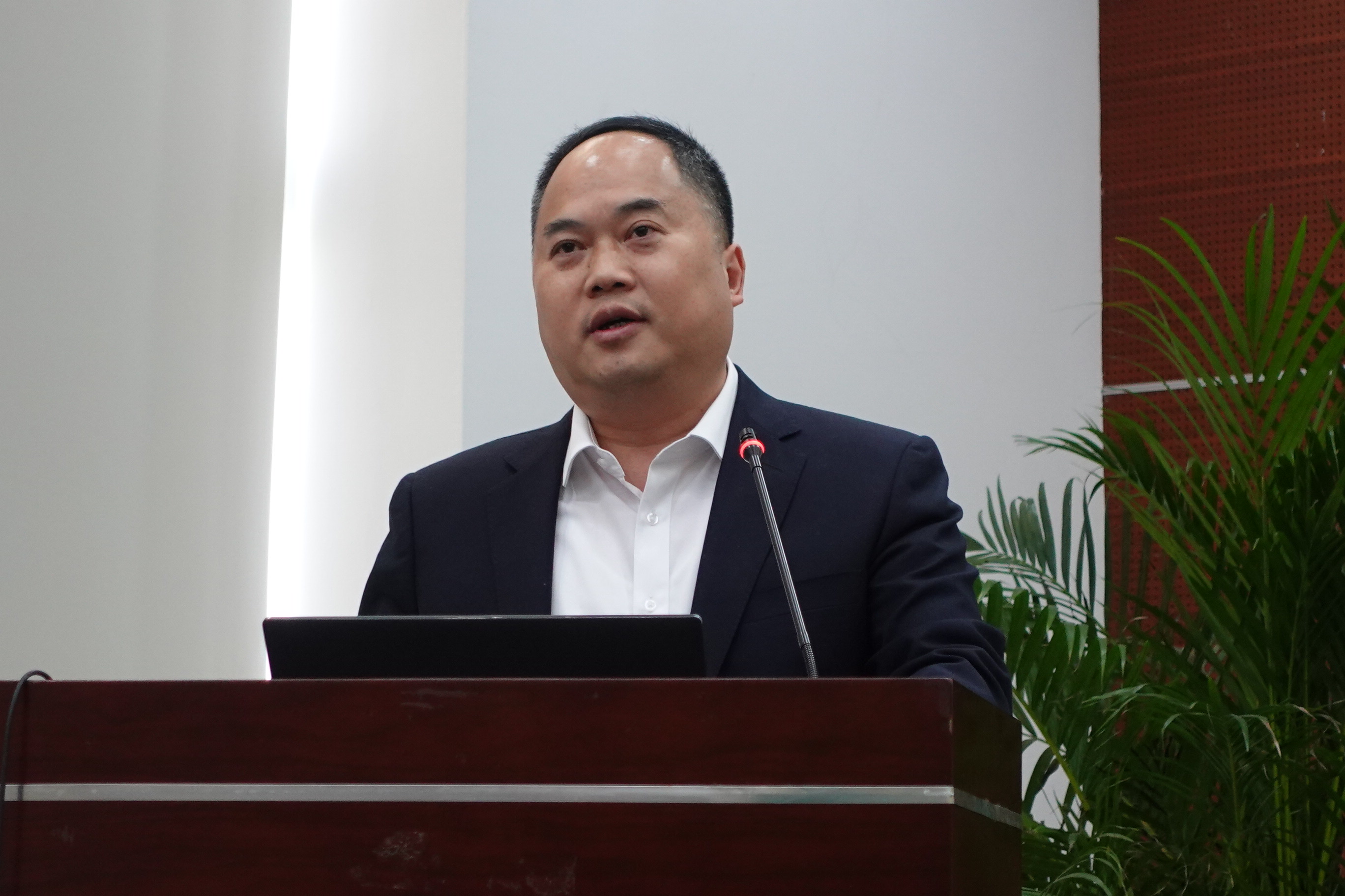 西交大高端裝備研究院蒞臨亨通參觀交流——智改數(shù)轉，同享共筑(圖3)